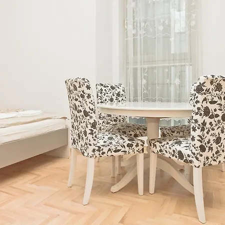 Goodnight Business - Panska Apartment *